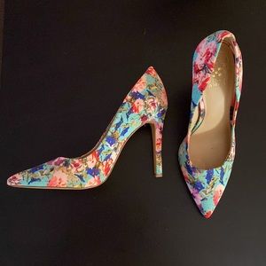 Floral Vince Camuto Pumps